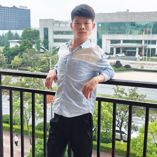 湖南28岁单身帅哥真诚找对象-咸阳征婚相亲网