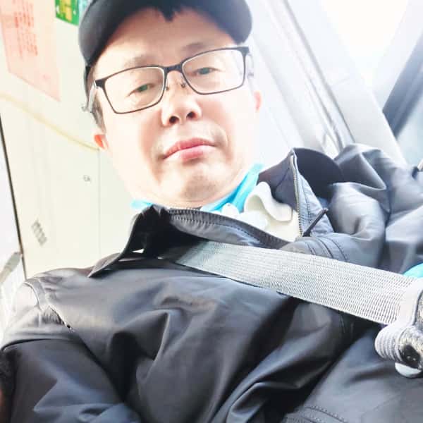 上海56岁单身帅哥真诚找对象-咸阳征婚相亲网