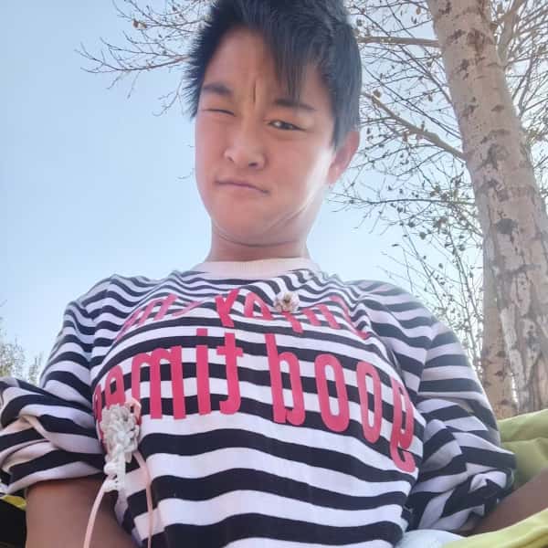 内蒙古24岁单身美女真诚找对象-咸阳征婚相亲网
